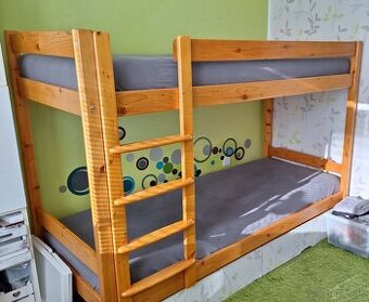 Poschodová posteľ