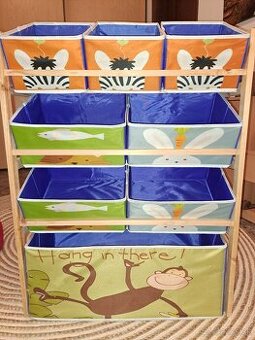 policka na hracky / ulozny priestor