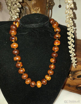 STAROŽITNÝ BAKELITOVÝ NÁHRDELNÍK