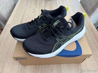 Bežecké topánky značky šaejˇya