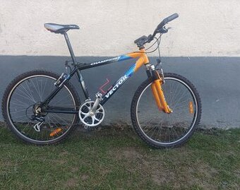 Predám odpruženy horsky bicykel vector