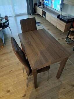 Jedálenský rozkladací stôl + 2 stoličky
