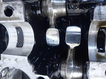 Yamaha XT 600 2KF vrch motora