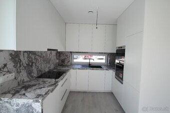 NOVOSTAVBA - 4i Rodinný dom - Lúka nad Váhom
