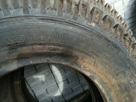Nákladné pneu 9-20