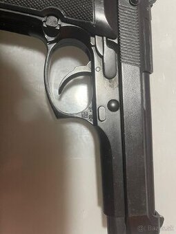 Airsoft beretta gbb