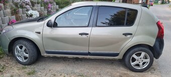 Dacia sandero 2009