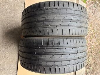 225/35R19