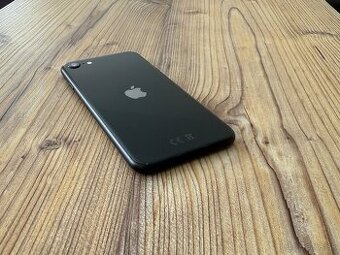 IPhone SE 64gb White / Black - TOP stav, 1 rok záruka