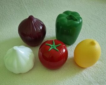 Nádobky na - cesnak, cibuľu, papriku, paradajku  a citrón