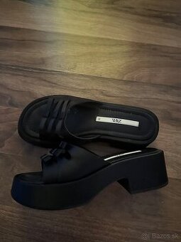 Zara slapky