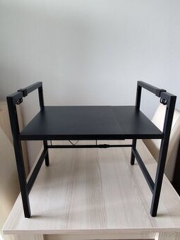 Stojan na mikrovlnku