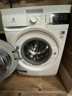Práčka Electrolux Perfectcare 600