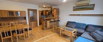 Prenájom 2.5 izbového bytu v centre BA