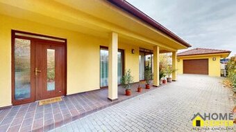 NA PREDAJ ÚTULNÝ, 4 IZBOVÝ RODINNÝ DOM S TERASOU A GARÁŽOU, 