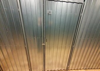Malý Interný Sklad H44 (2,5 m²) na prenájom (Petržalka, Holí
