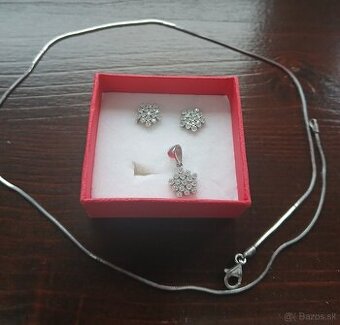 Strieborny set