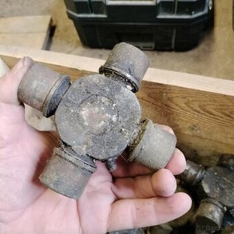 Kardanove kríže v3s