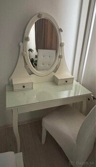 Toaletny stolik Hemnes