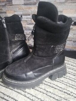 Predám čižmy pre dievča