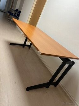 PREDÁM kancelársky stôl 160cm x 80cm