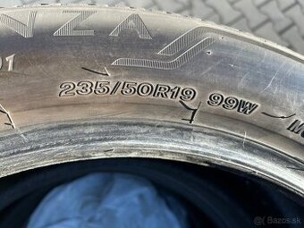 Bridgestone 235/50R19 letne