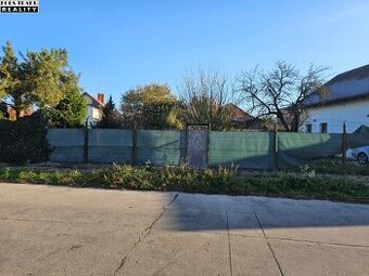 Predáme pozemok so st. domom v Šali-prístup z dvoch ulíc- TO