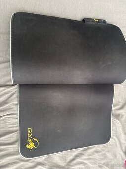 GX gaming podložka ktorá svieti