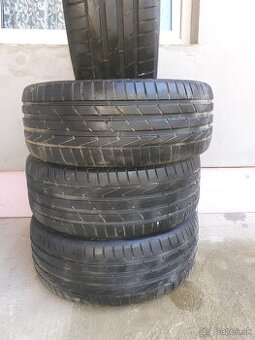 Predám letné pneumatiky 245/45r19