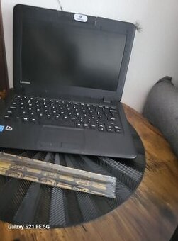 Darujem notebook