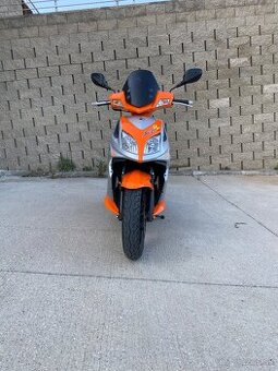 Skúter kymco super8 50