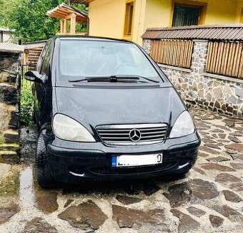 Auto na prenájom, požičovňa / Mercedes A