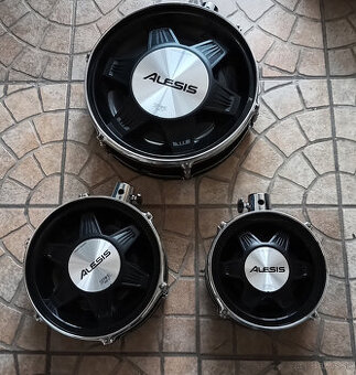 ALESIS STRIKE pady SNARE / TOM / FLOOR