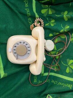 Retro telefóny.