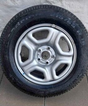 Dacia Duster 215/65/R16