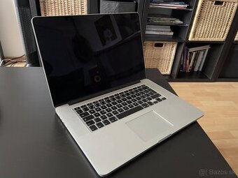 MacBook Pro (13", 2015) Core i7 - 2.5GHz • 512 GB • RAM 16