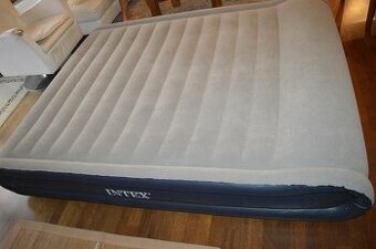 predam nafukovaciu postel INTEX