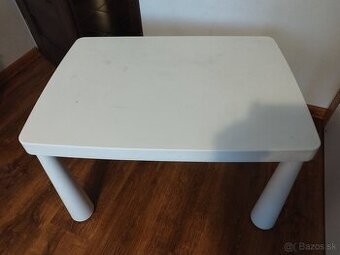 Detský plastový stolik+ detská drevená stolicka