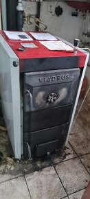 Pec na pevné palivo Viadrus 7 člankova - 1