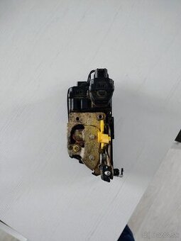 Zámok kufra Jeep Cherokee Kj