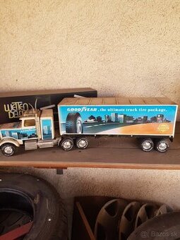 USA truck kamióny kov