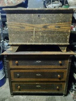 Drevená truhlica / stará drevená komoda