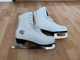 Dámske ľadové korčule CCM Pirouette vel. 40