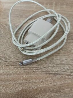 Nabíjačka na IPHone SE 6/7/8