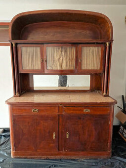 Starožitný sekretár