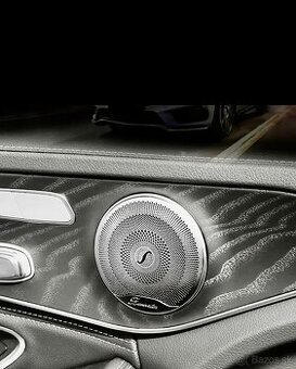 Kryty reproduktorov burmester Mercedes