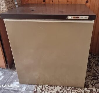 Truhlicová mraznička