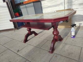 Konferenčný stolík