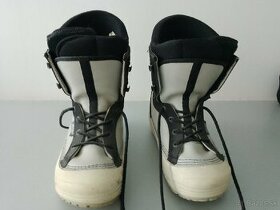 Snowboardové topánky antis 260 mm, EU 40,5.