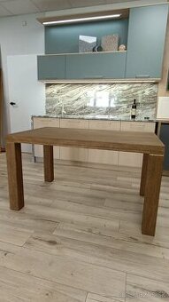Stôl 140 x 85 Masív dubová dyha.